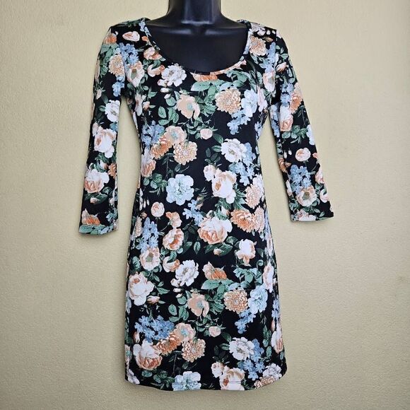 Forever 21 Floral Dress - Picture 1 of 7